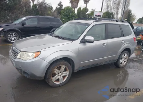 2010 Subaru Forester 2.5X Premium z USA, uszkodzony, nr VIN JF2SH6CC1AH762431